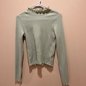 American Eagle (AE) long sleeve shirt. Perfect for fall!